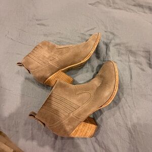 Dolce Vita Tan Ankle Boots